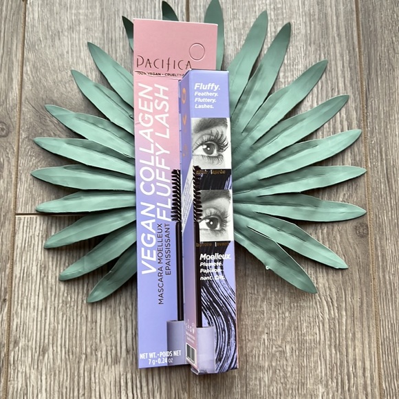 Pacifica Vegan Collagen Fluffy Lash Mascara, Black - Picture 4 of 7